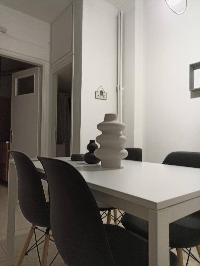 Pagrati Apartment Διαμέρισμα Παγκράτι Athens Ngoại thất bức ảnh